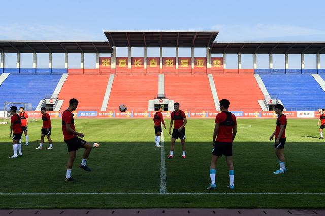 双子星与火箭提前续约 戈登4年1.33亿留掘金